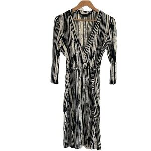 BCBG MAX AZRIA Vintage Black and White Faux Bois Striped Wrap Dress Size Small